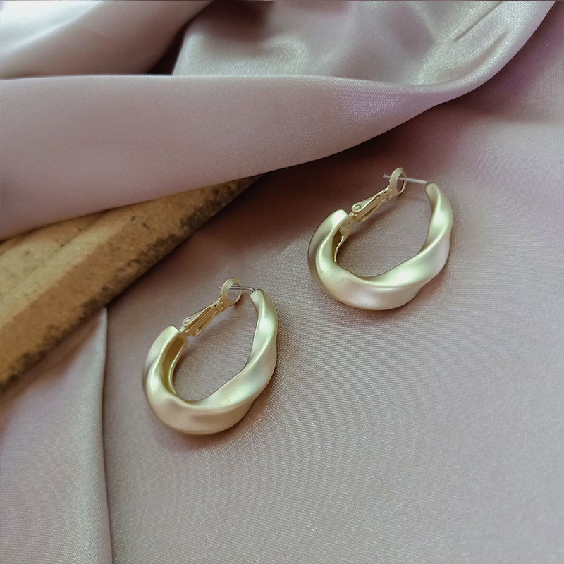 Simple Women Earring